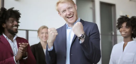 Top 7 Ways to Reward Good-Performing Employees without Excessive Spending