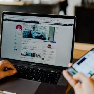 better manage your employees via social media