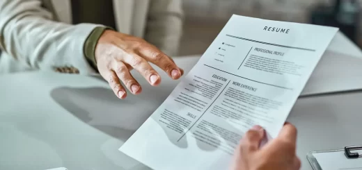 Reviewing Resumes: How to Pick the Best Job Candidate