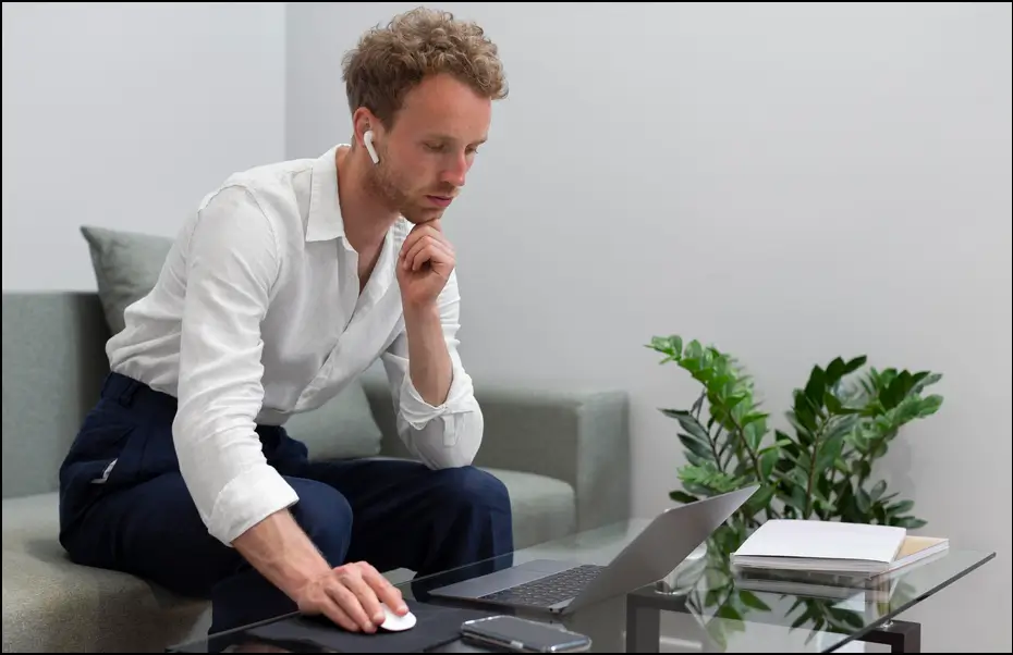 Collaborative Workspace Hacks: Connecting Two Pairs of AirPods to One Mac