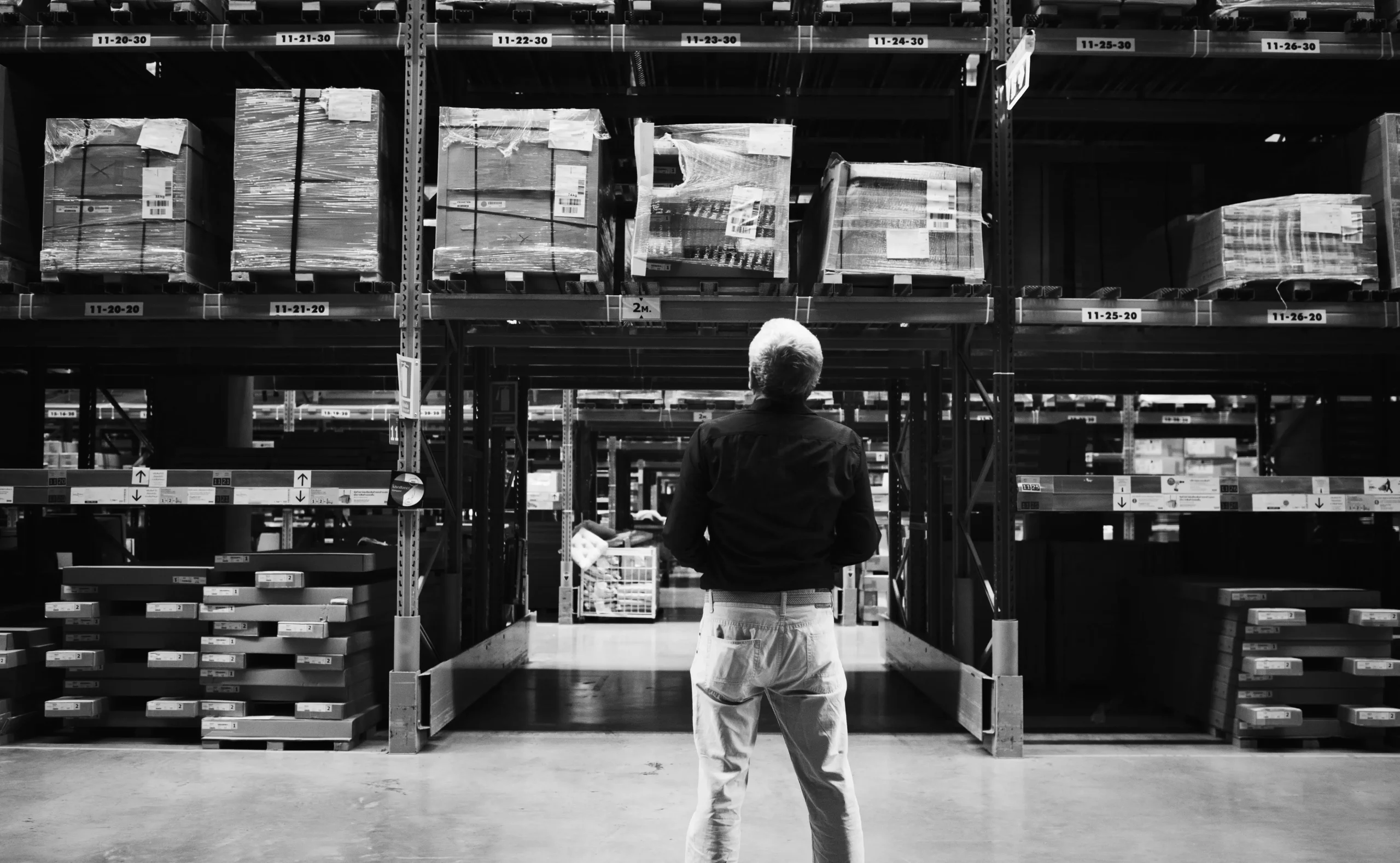 TOP Questions to Ask Before Accepting a Logistics or Warehouse Position Abroad